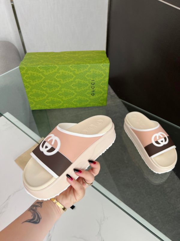 Gucci’s latest spring summer sandal flat-soled slippers collection C - Image 6