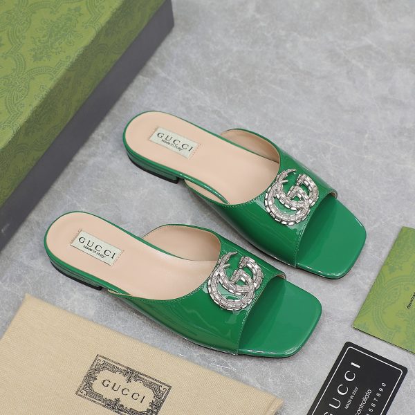 Gucci Slides latest loafers with a crystal diamond G clasp green