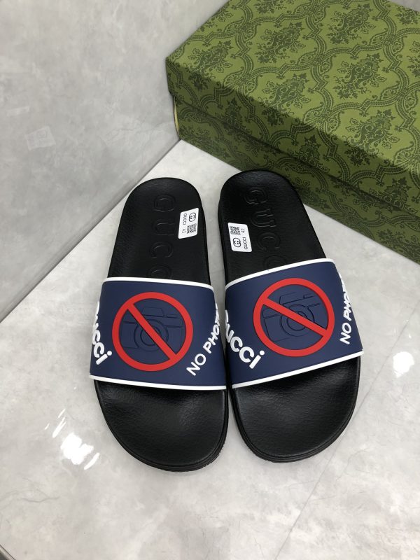 Gucci men’s and women’s homobian Gudgem slippers sandals black