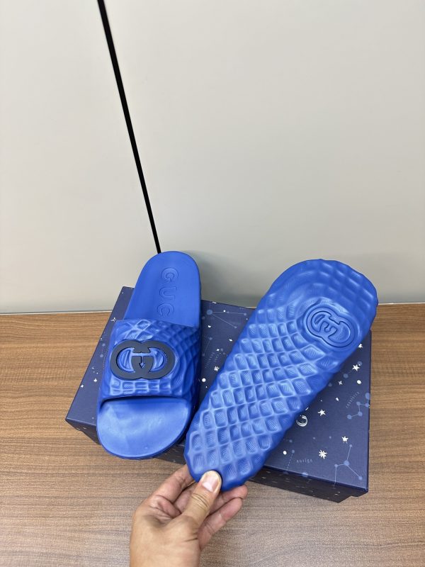 Gucci’s latest couple’s slip-flops blue A - Image 8