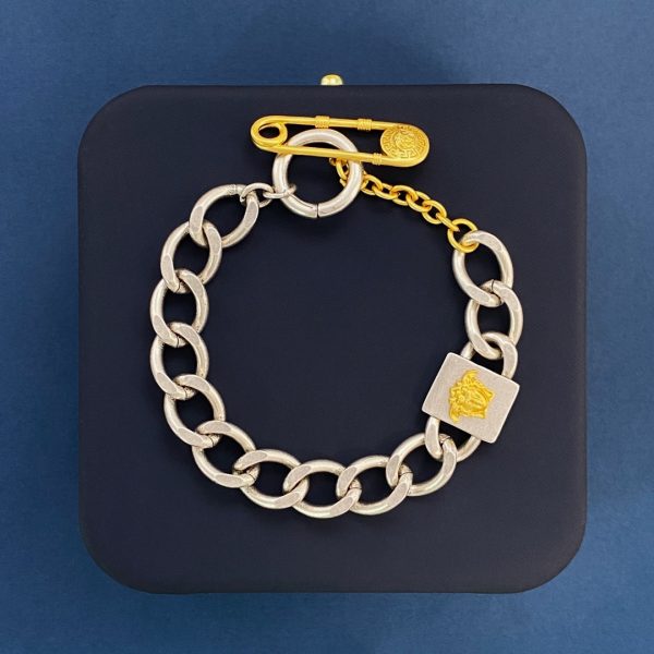 Versace Ancient Greek Style Retro Personality Thick Chain Medusa Human Face Paperclip OT Clasp Bracelet