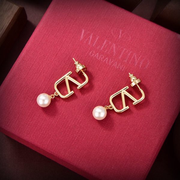 Valentino Fashion Versatile Gold Stud Earrings
