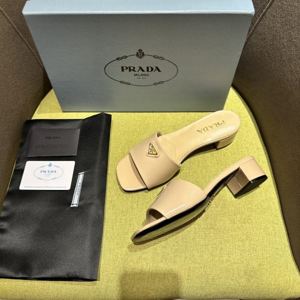 Prada Spring Summer 2024SS New Saffiano patent leather mid-heeled slippers B - Image 4