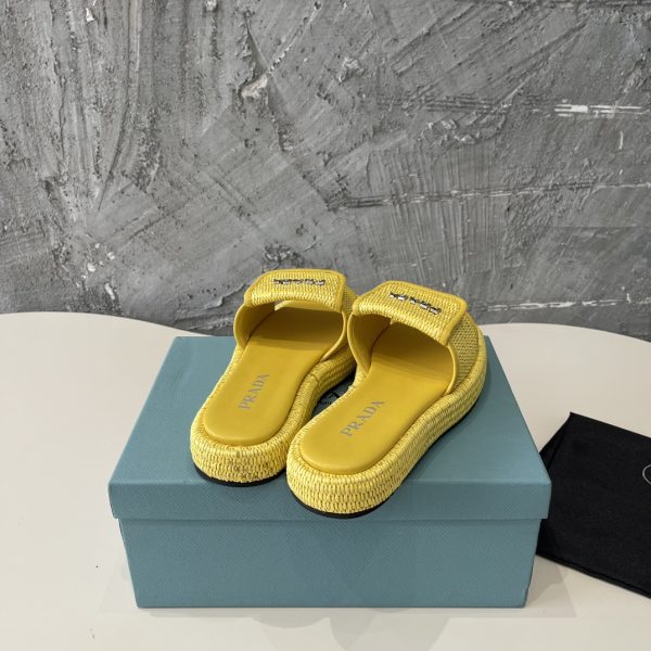 Prada 2024 popular straw series of must-have slippers  yellow - Image 3