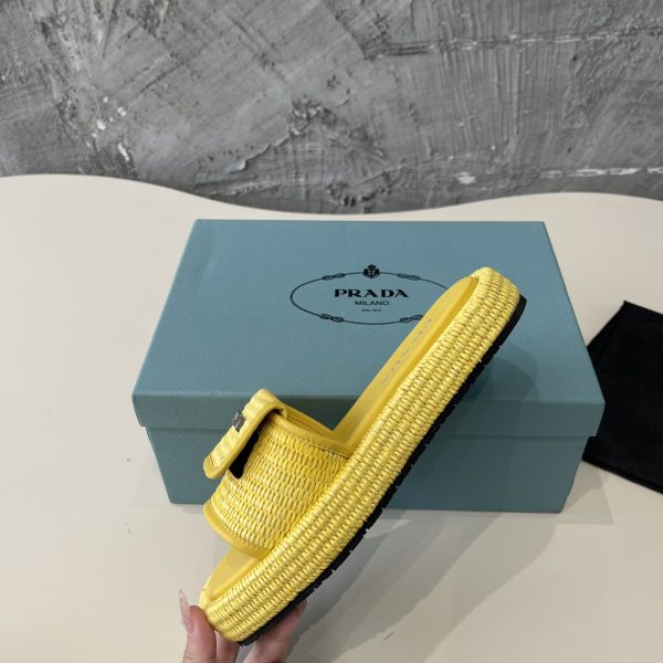 Prada 2024 popular straw series of must-have slippers  yellow - Image 8