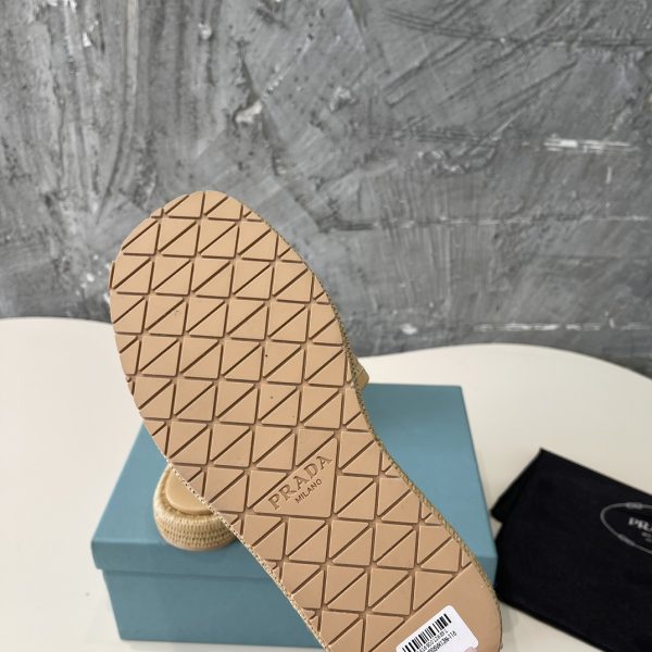 Prada 2024 popular straw series of must-have slippers C - Image 9