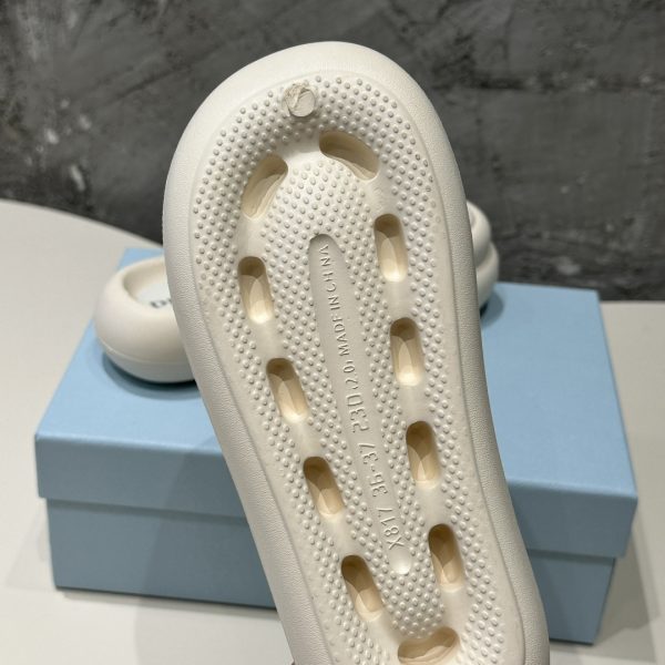 Prada 24SS Spring/Summer new platform toe slippers - Image 9