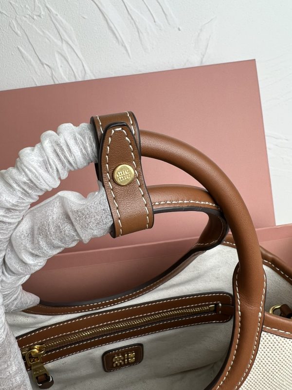 Miumiu launches new IVY basket handbag C M-288 - Image 5
