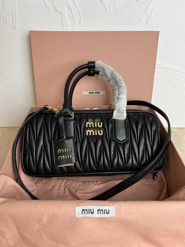 Miumiu new bowling bag white F 5BB148